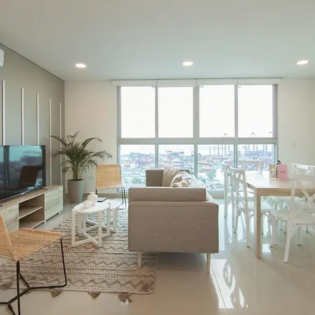 Upscale 3br In